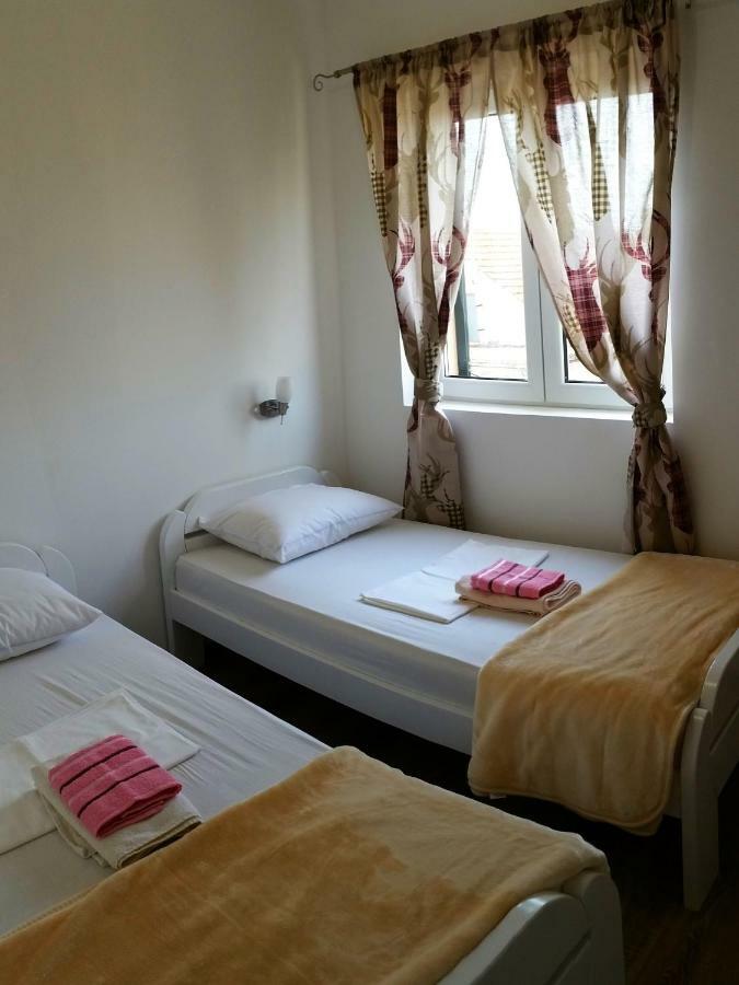 Apartmani Marijana シベニク エクステリア 写真