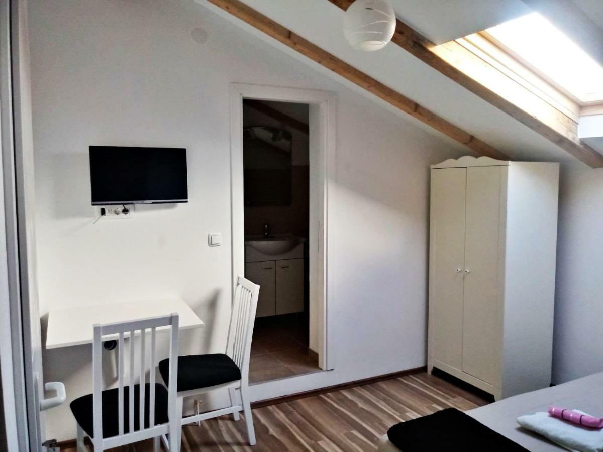 Apartmani Marijana シベニク エクステリア 写真